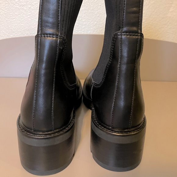 Steve Madden Kiley Black Chelsea Heeled Bootie 9M - Picture 4 of 8